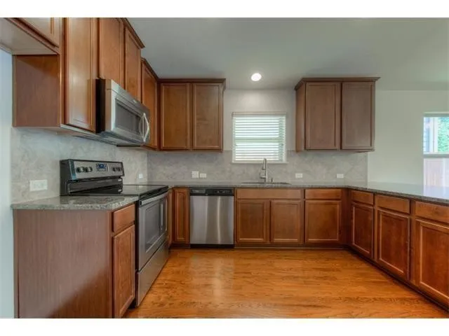 10721 Dinah Drive Austin, TX 78748