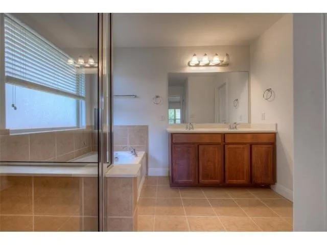 10721 Dinah Drive Austin, TX 78748