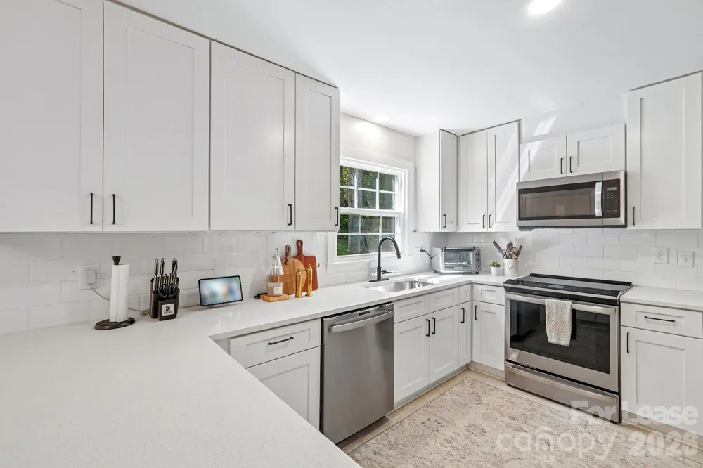 2947 Heathgate Road Charlotte, NC 28226