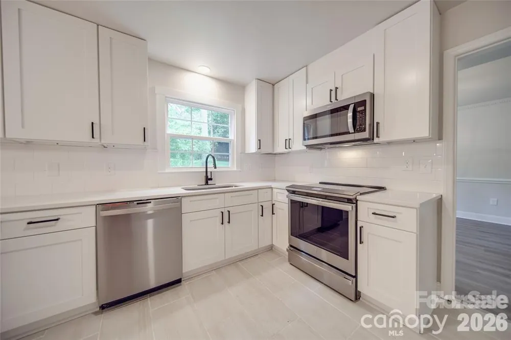 2947 Heathgate Road Charlotte, NC 28226