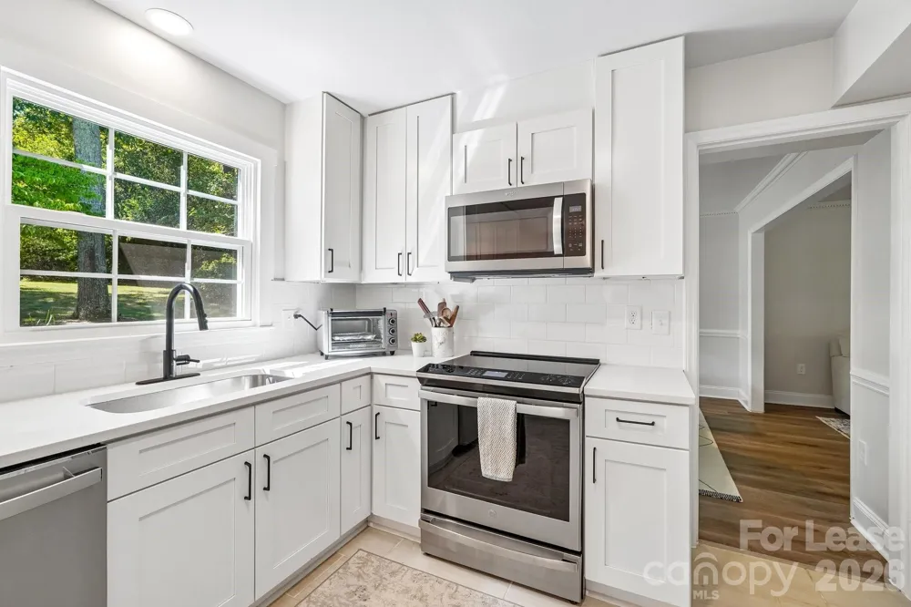 2947 Heathgate Road Charlotte, NC 28226