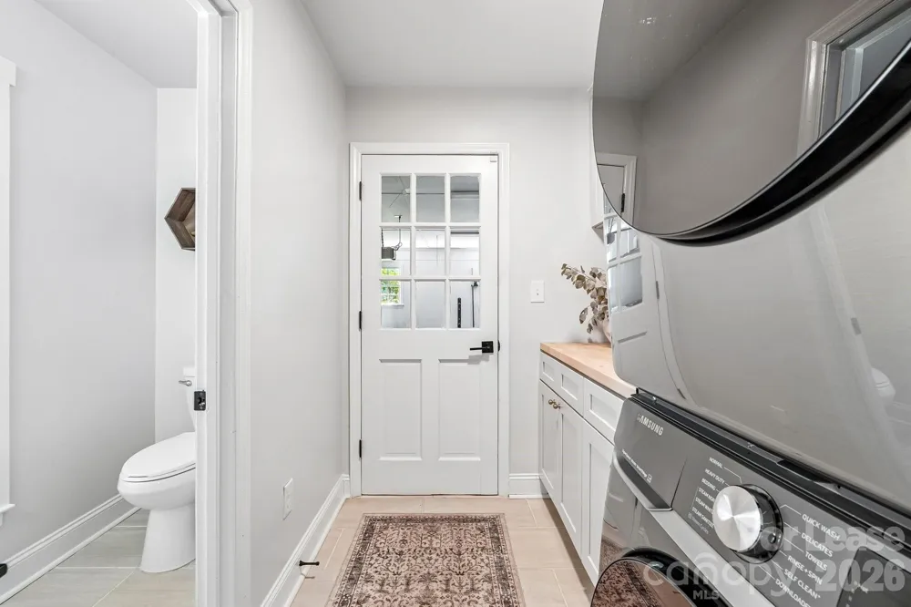 2947 Heathgate Road Charlotte, NC 28226