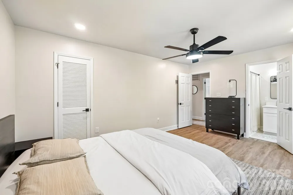 2947 Heathgate Road Charlotte, NC 28226