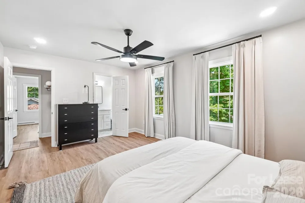 2947 Heathgate Road Charlotte, NC 28226
