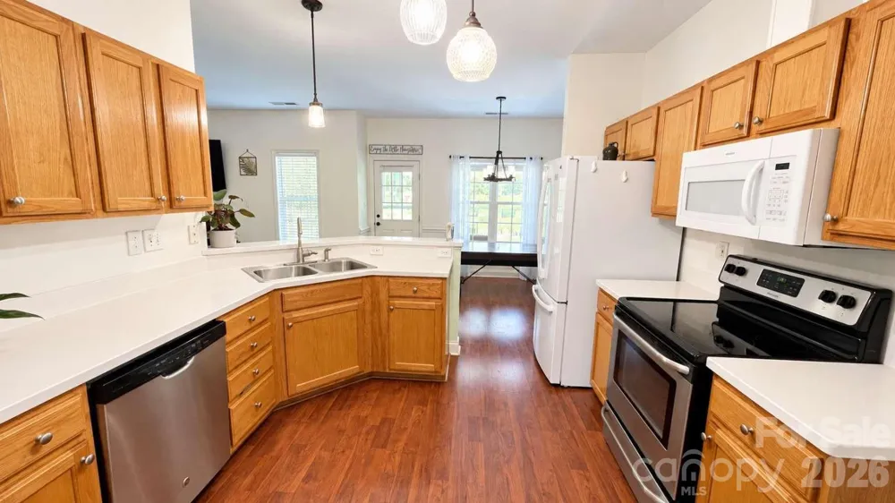 2002 Hemby Commons Parkway Indian Trail, NC 28079