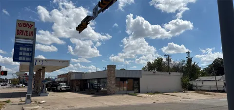 400 W Brown Street
