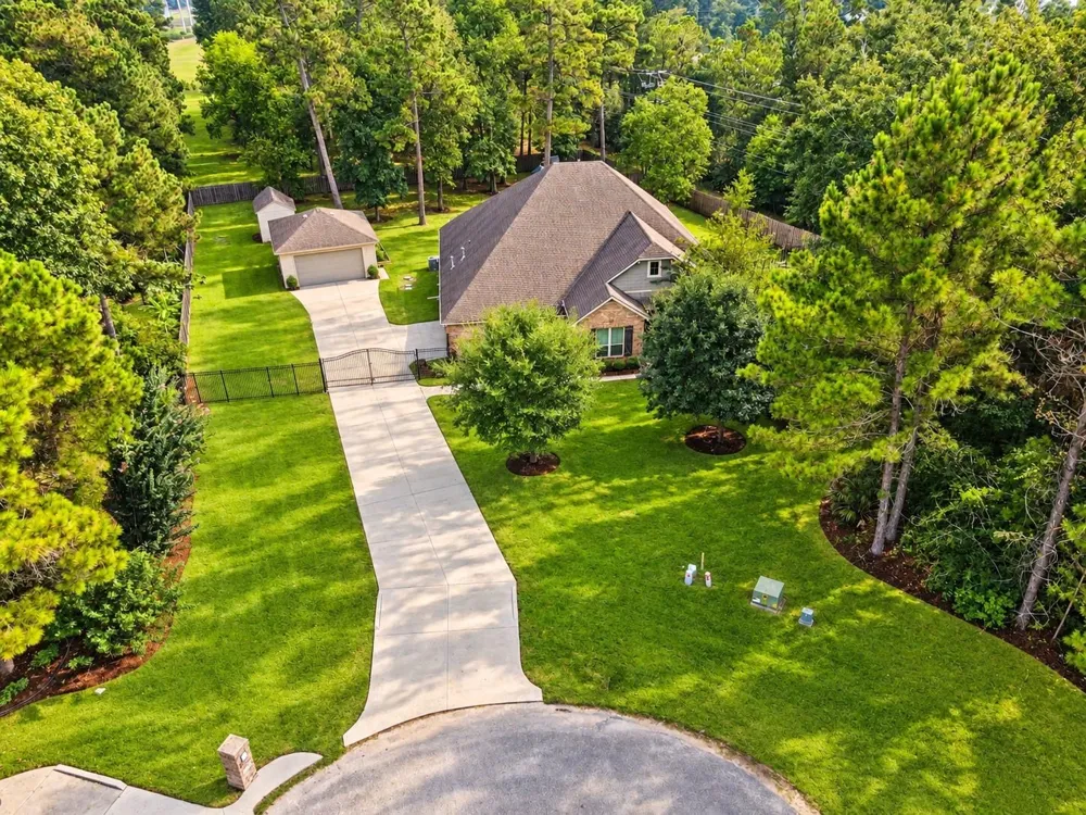 8996 Wind Jammer Lane Montgomery, TX 77316