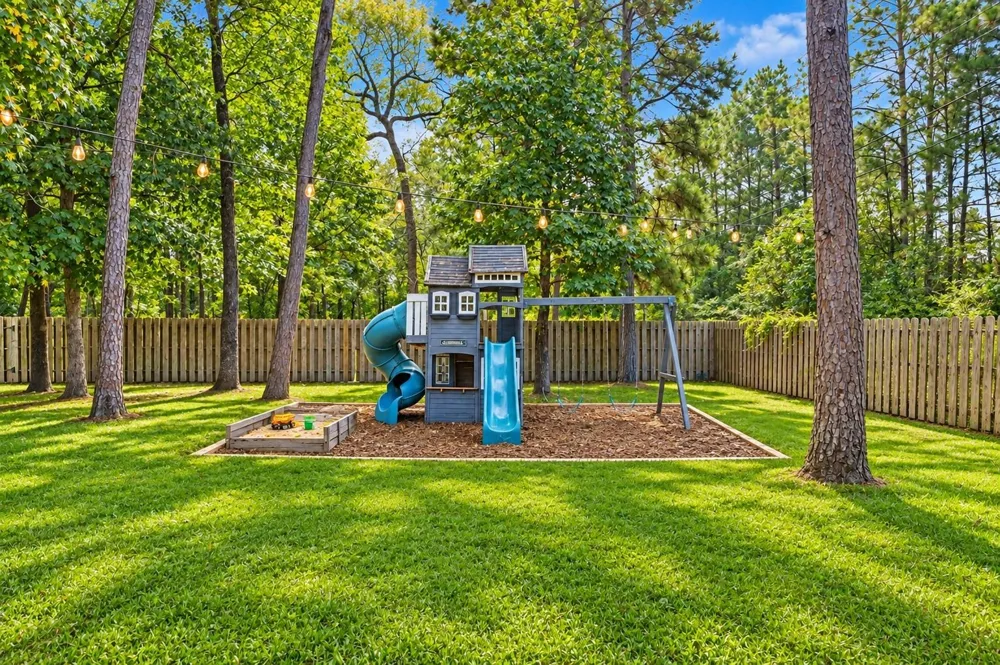8996 Wind Jammer Lane Montgomery, TX 77316