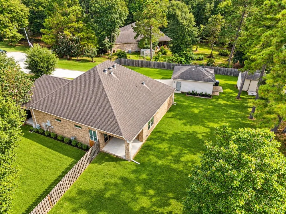 8996 Wind Jammer Lane Montgomery, TX 77316