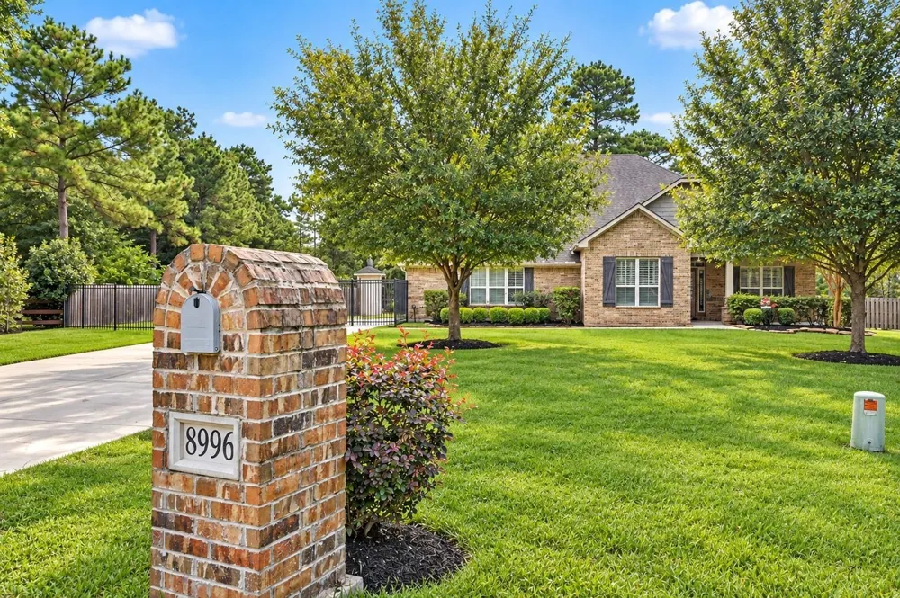 8996 Wind Jammer Lane Montgomery, TX 77316