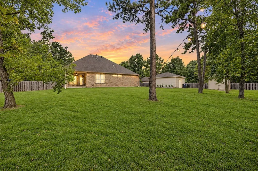 8996 Wind Jammer Lane Montgomery, TX 77316