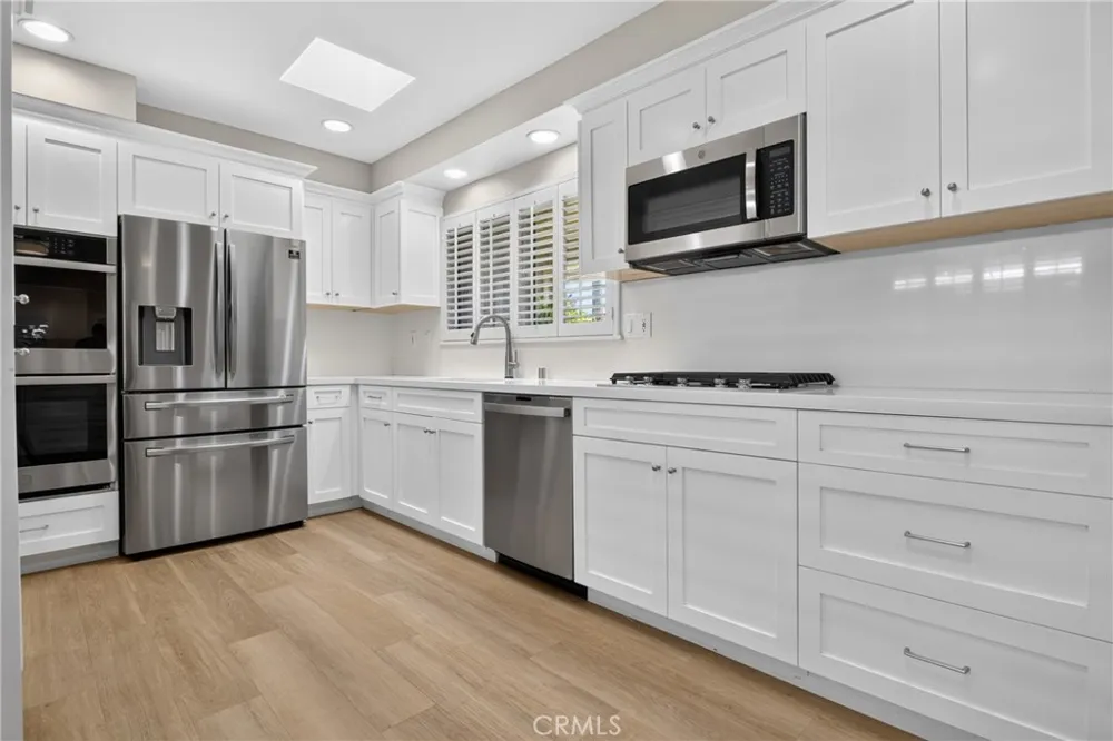 16802 Germain Los Angeles, CA 91344