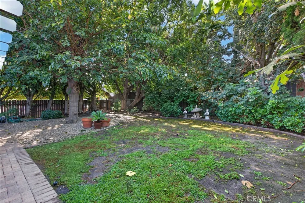 16802 Germain Los Angeles, CA 91344