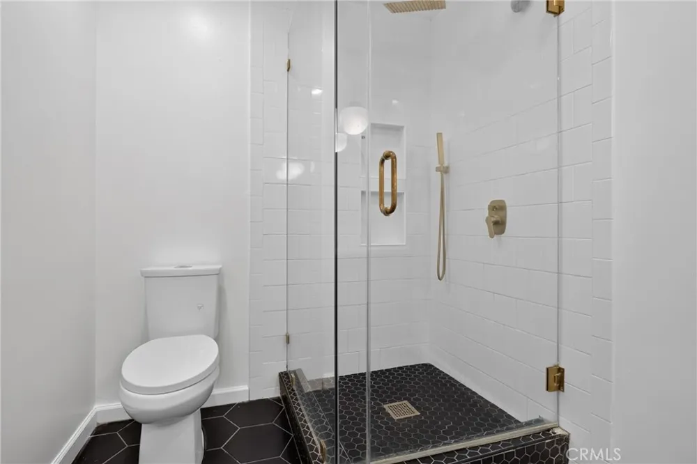 16802 Germain Los Angeles, CA 91344