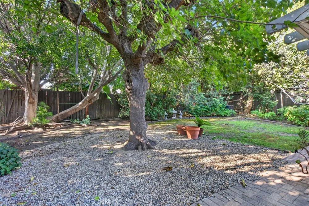 16802 Germain Los Angeles, CA 91344