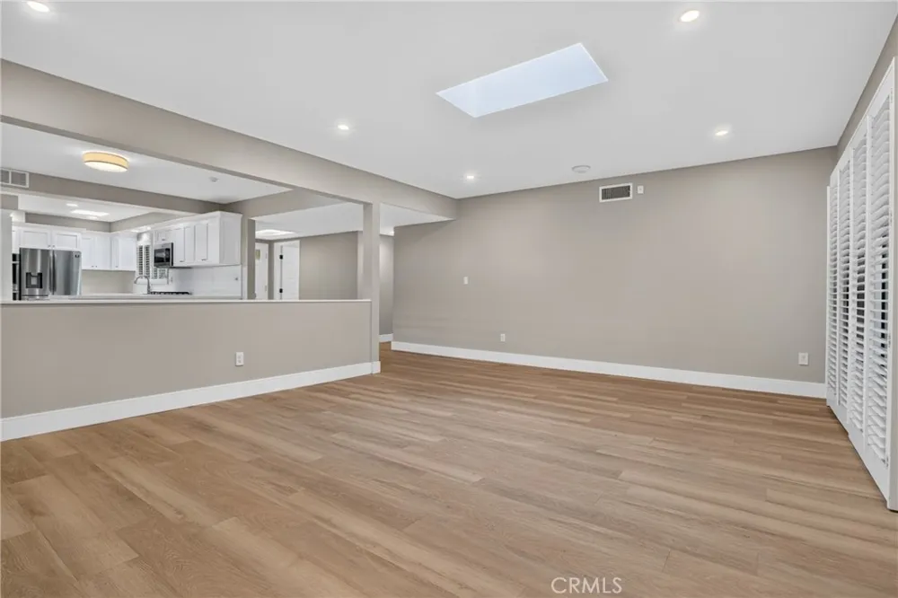 16802 Germain Los Angeles, CA 91344