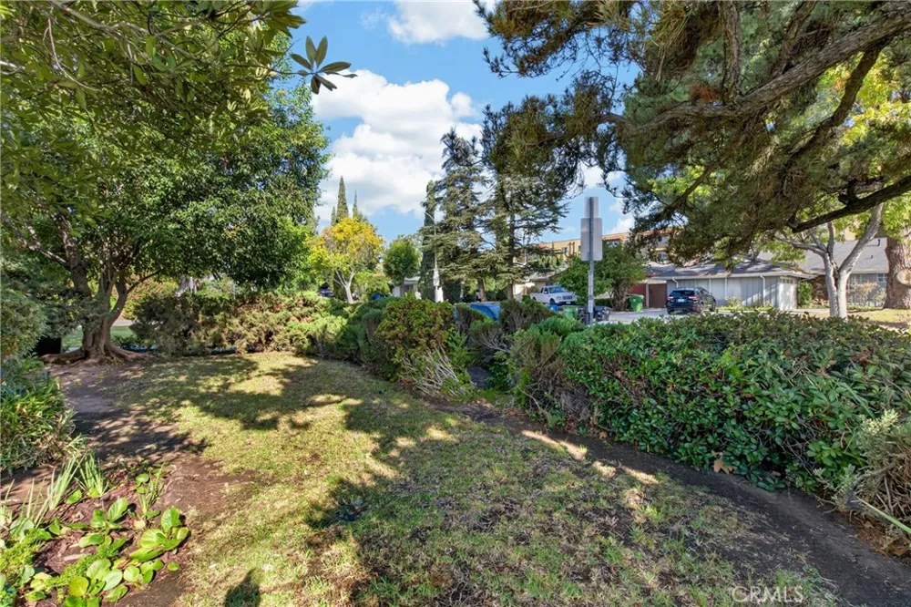16802 Germain Los Angeles, CA 91344