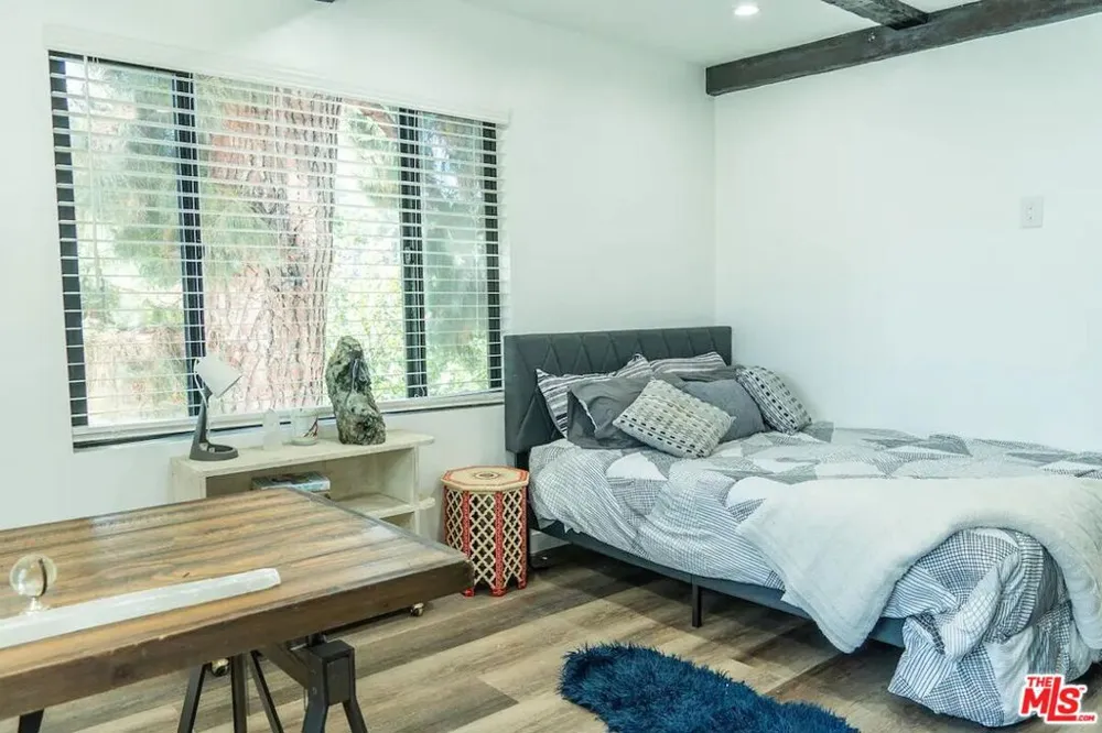 1933 Lemoyne Street Los Angeles, CA 90026
