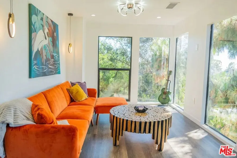1933 Lemoyne Street Los Angeles, CA 90026