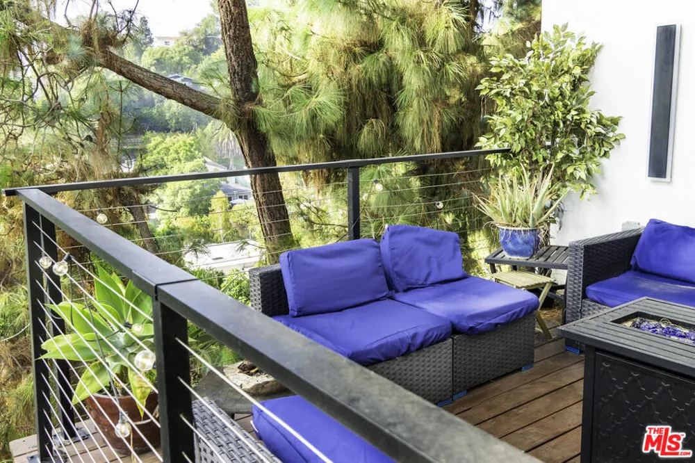 1933 Lemoyne Street Los Angeles, CA 90026