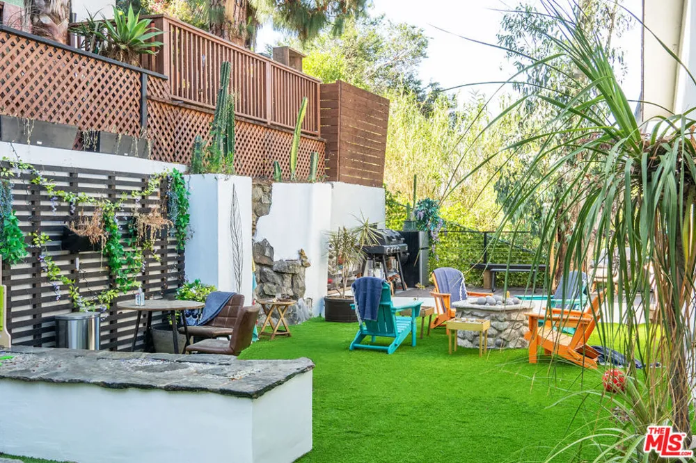 1933 Lemoyne Street Los Angeles, CA 90026