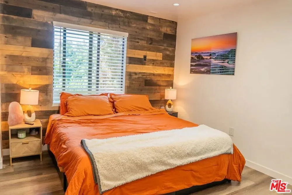 1933 Lemoyne Street Los Angeles, CA 90026