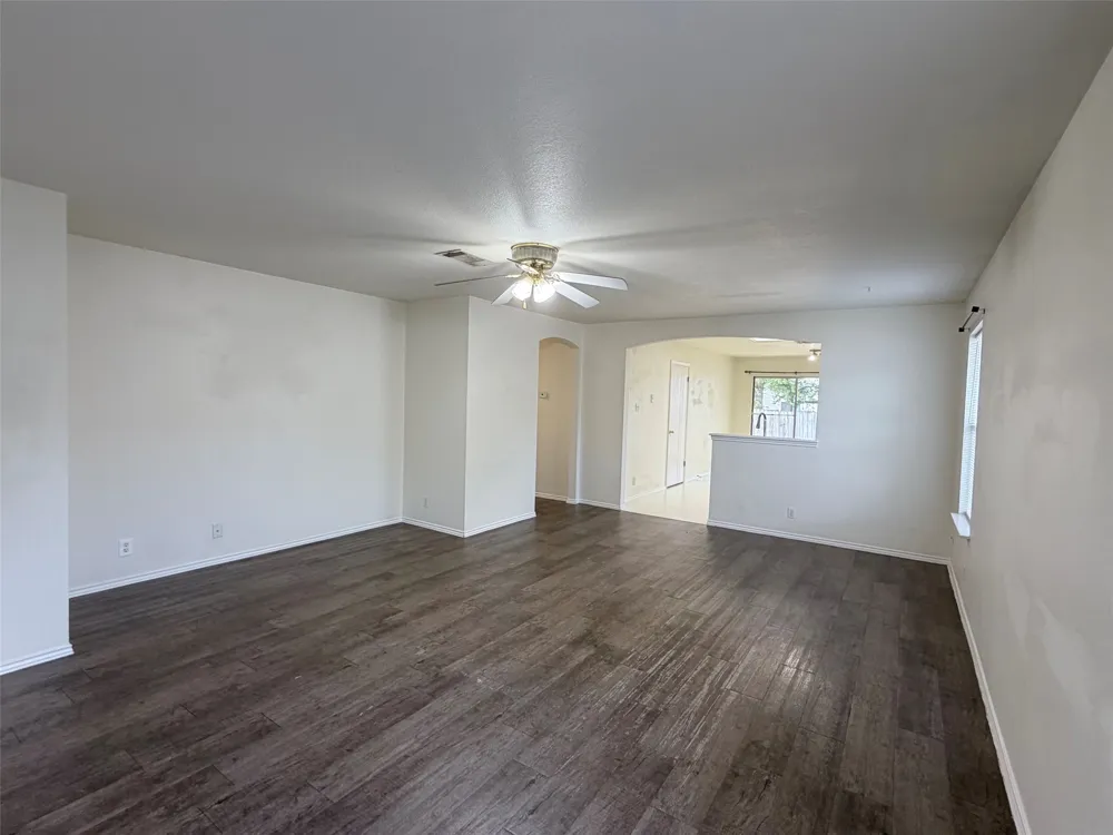 612 Elizabeth Lane Bastrop, TX 78602