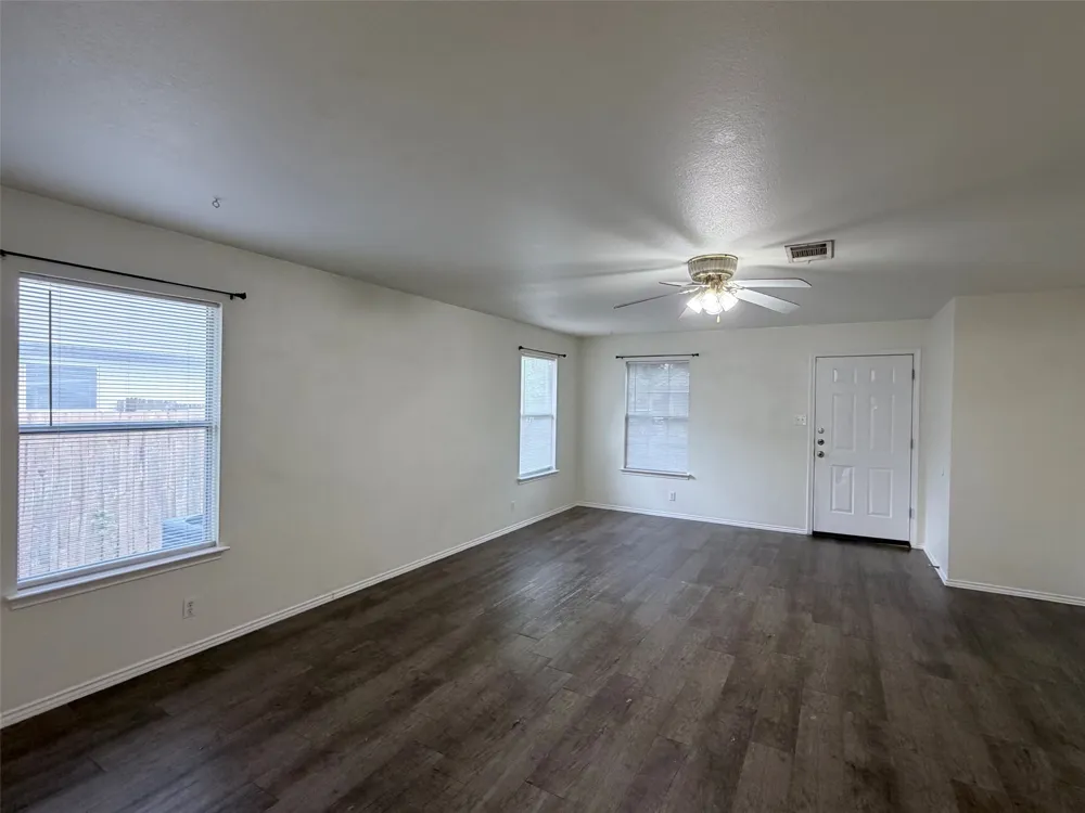 612 Elizabeth Lane Bastrop, TX 78602