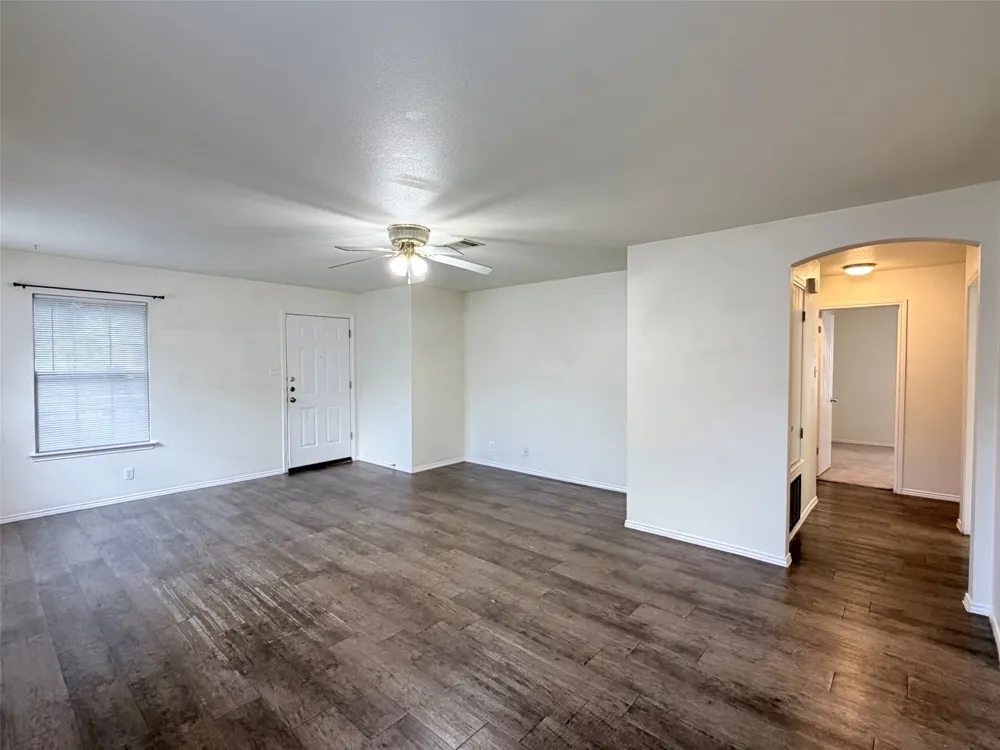 612 Elizabeth Lane Bastrop, TX 78602