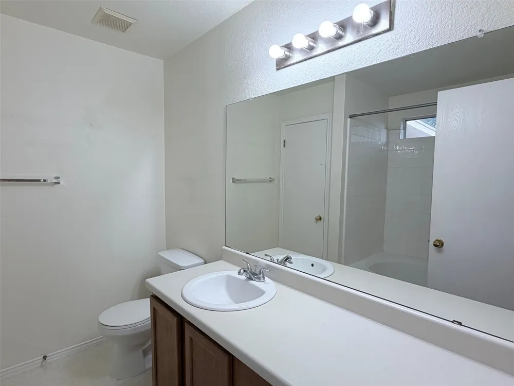 612 Elizabeth Lane Bastrop, TX 78602