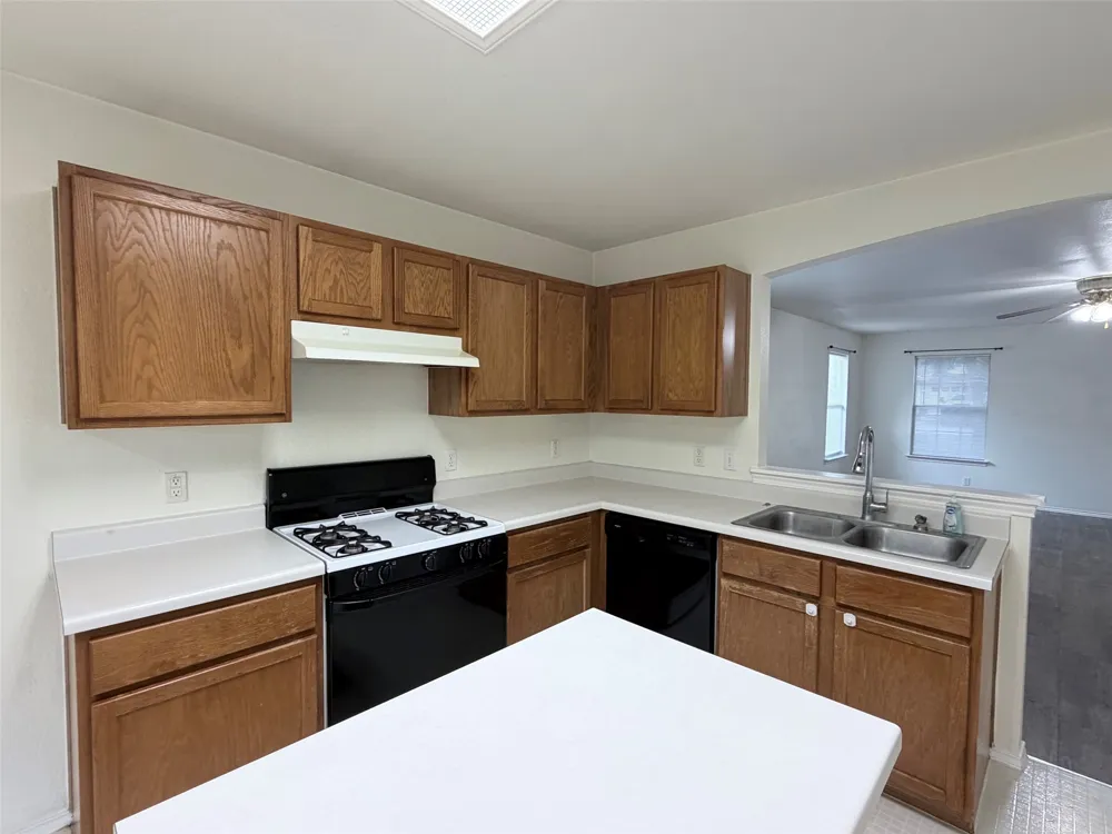 612 Elizabeth Lane Bastrop, TX 78602