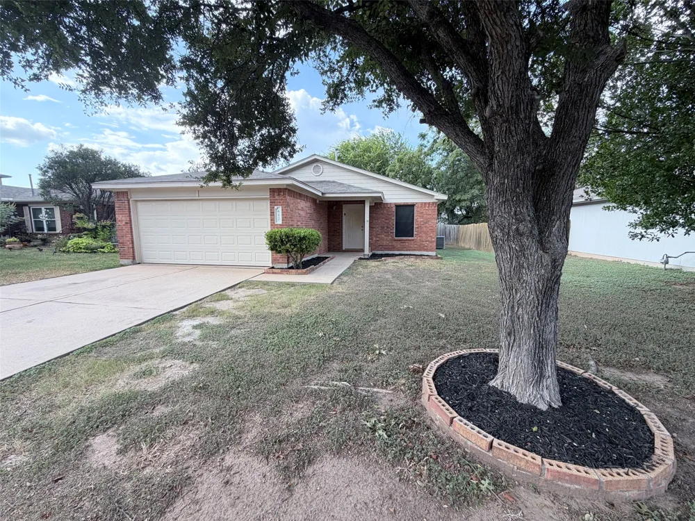612 Elizabeth Lane Bastrop, TX 78602