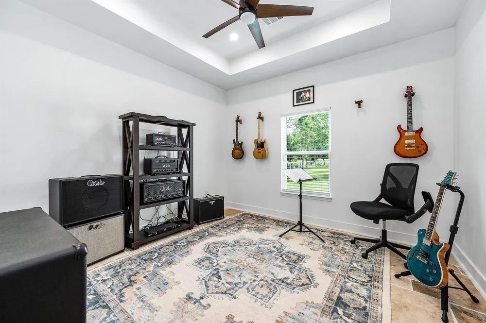 8032 Short Road Needville, TX 77461