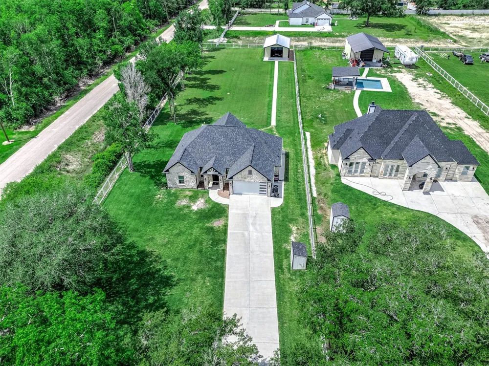8032 Short Road Needville, TX 77461
