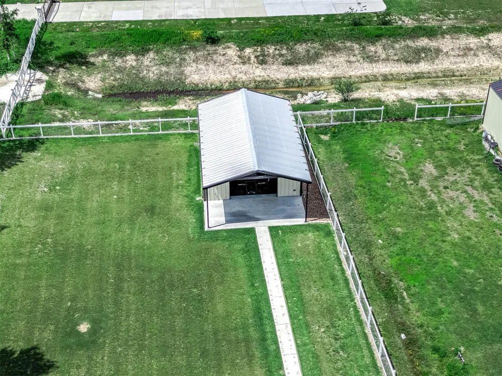 8032 Short Road Needville, TX 77461
