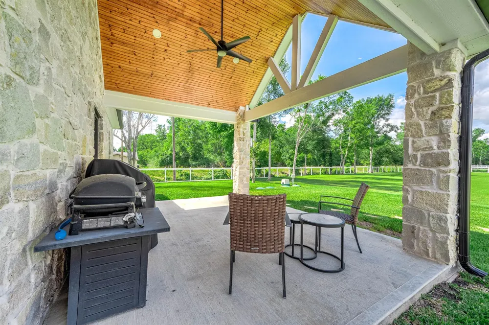 8032 Short Road Needville, TX 77461