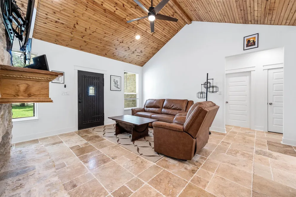 8032 Short Road Needville, TX 77461