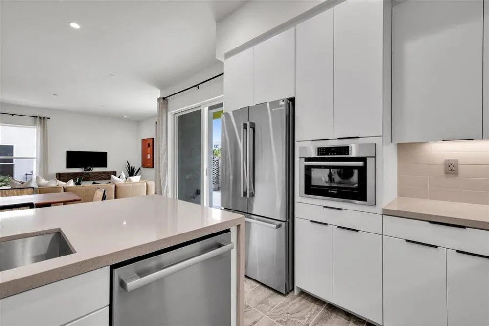 732 Obsidian Loop E Palm Springs, CA 92264