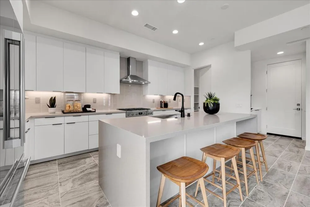 732 Obsidian Loop E Palm Springs, CA 92264