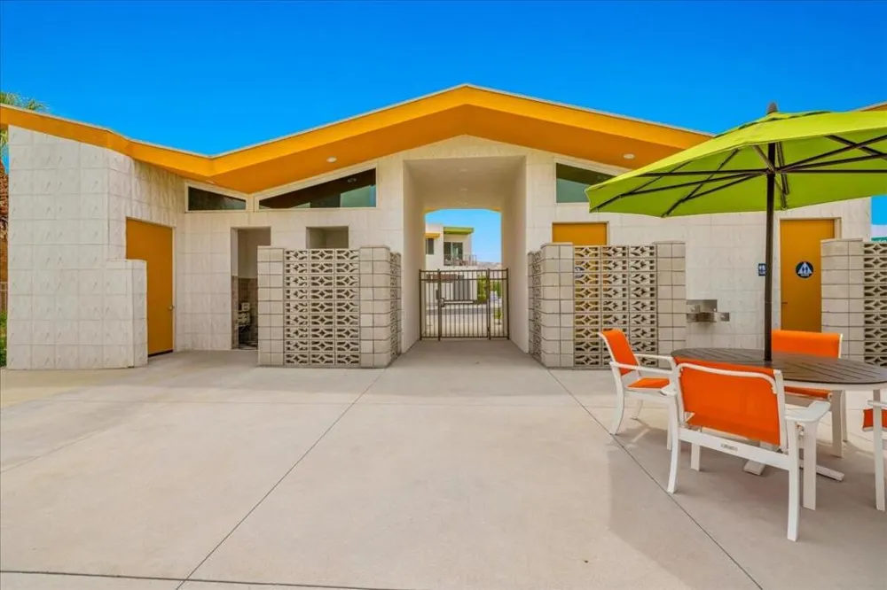 732 Obsidian Loop E Palm Springs, CA 92264