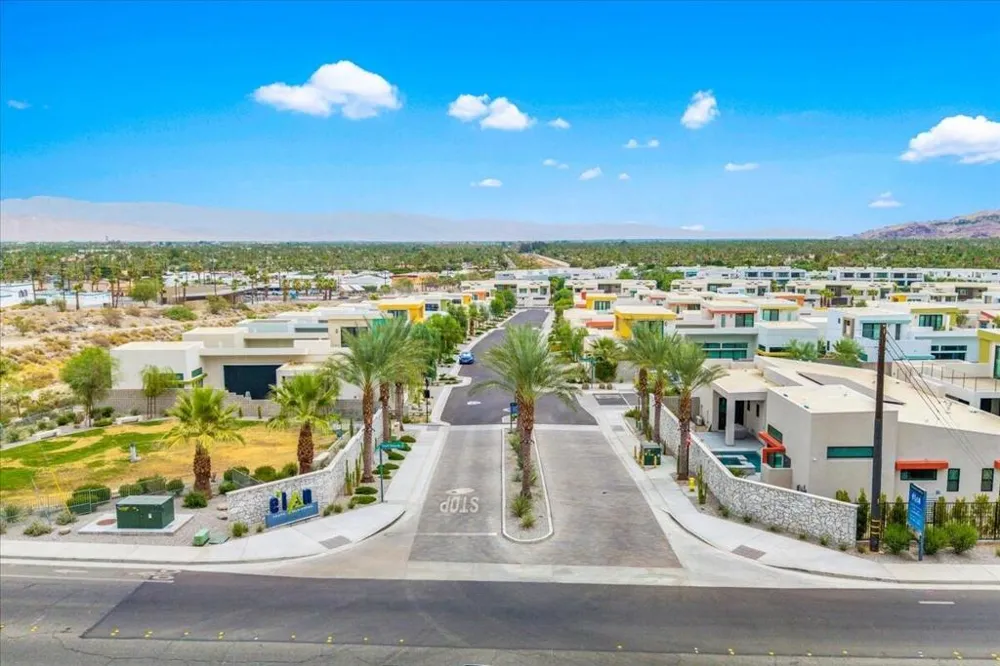 732 Obsidian Loop E Palm Springs, CA 92264