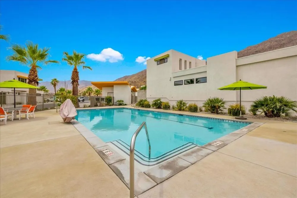 732 Obsidian Loop E Palm Springs, CA 92264