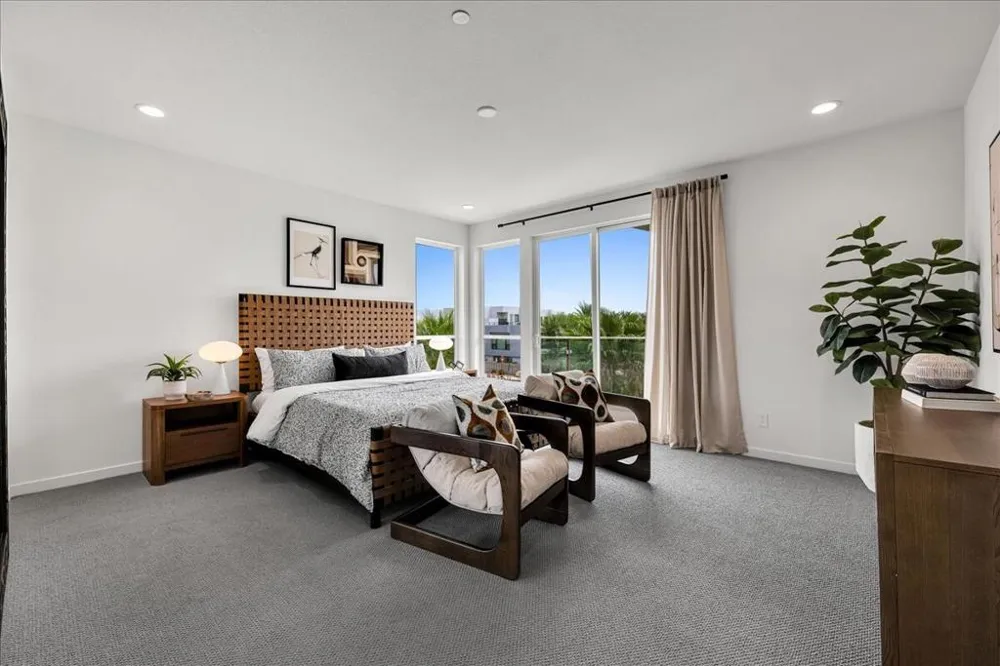 732 Obsidian Loop E Palm Springs, CA 92264