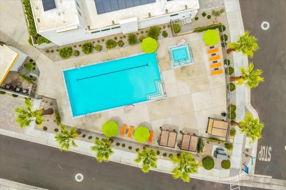 732 Obsidian Loop E Palm Springs, CA 92264