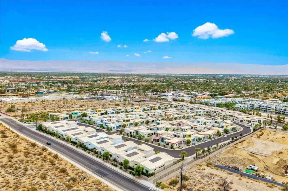 732 Obsidian Loop E Palm Springs, CA 92264