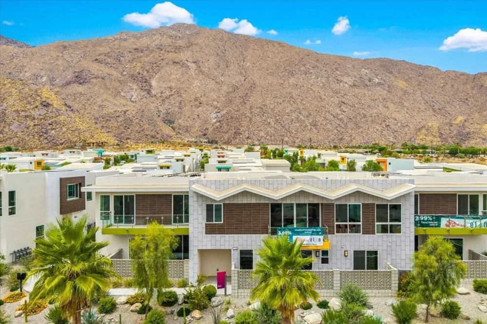 732 Obsidian Loop E Palm Springs, CA 92264