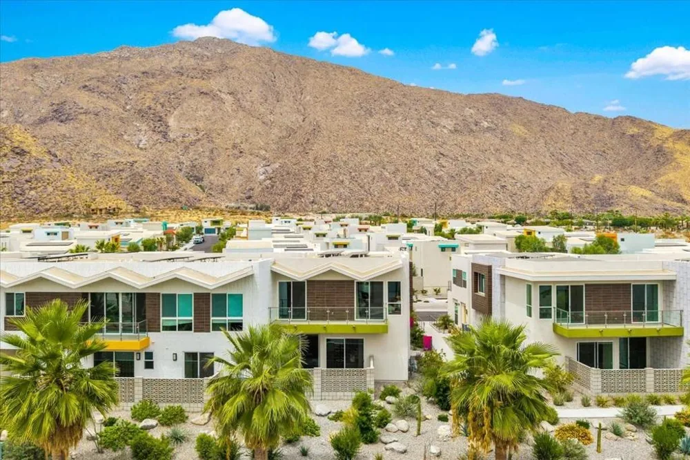 732 Obsidian Loop E Palm Springs, CA 92264