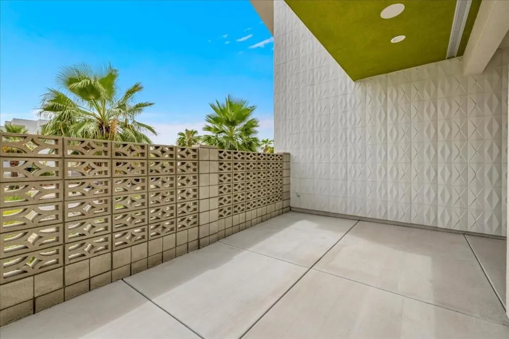 732 Obsidian Loop E Palm Springs, CA 92264