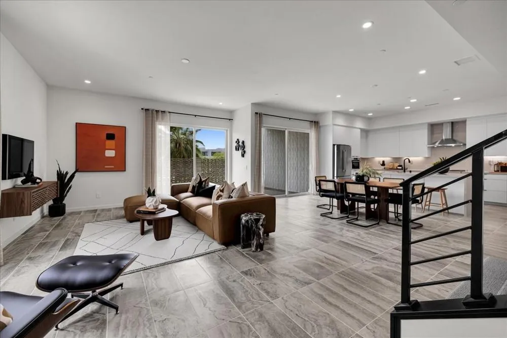 732 Obsidian Loop E Palm Springs, CA 92264
