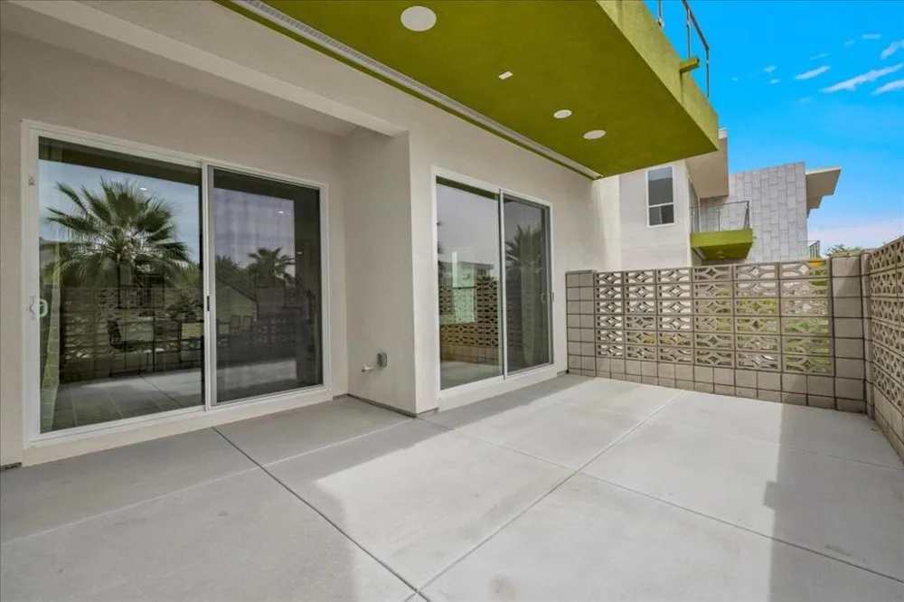 732 Obsidian Loop E Palm Springs, CA 92264